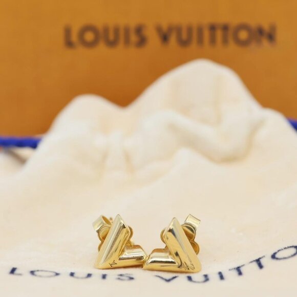 Louis Vuitton  V Stud Essential Metal Earrings Gold - Picture 2 of 9